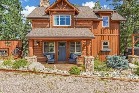 Cabin~Views~Heart Of Town~W&D~Fireplace~Kitchen Woodland Park Ngoại thất bức ảnh
