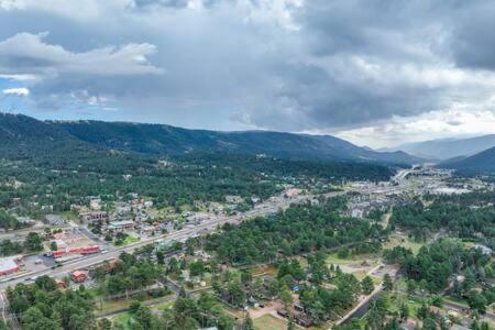 Cabin~Views~Heart Of Town~W&D~Fireplace~Kitchen Woodland Park Ngoại thất bức ảnh