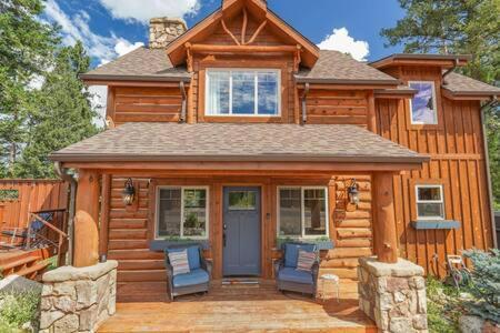 Cabin~Views~Heart Of Town~W&D~Fireplace~Kitchen Woodland Park Ngoại thất bức ảnh